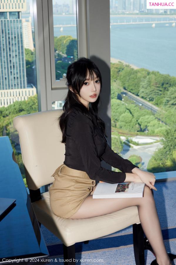 [XiuRen]高清写真图 2024.10.18 No.9309 玥儿玥er 短裙黑丝